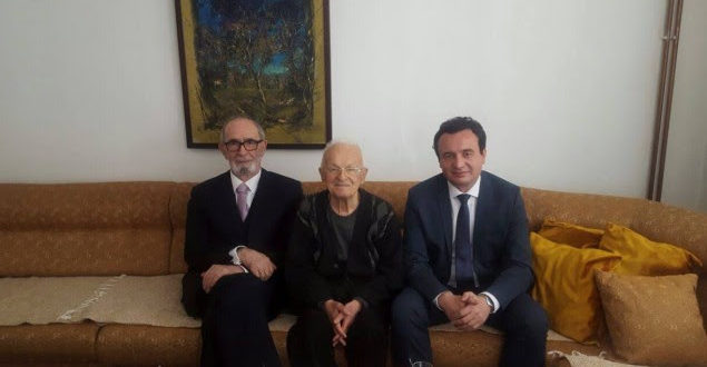 Albin Kurti e Rexhep Qosja vizitojnë Adem Demaçin