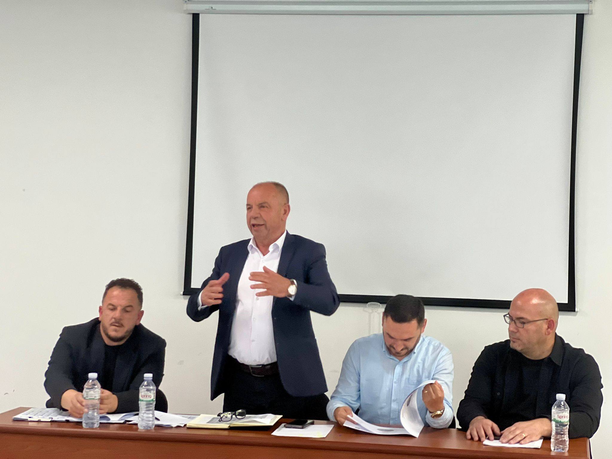 Dëgjim Buxhetor në QKMF  Dr  Fahredin Hoti  në Rahovec
