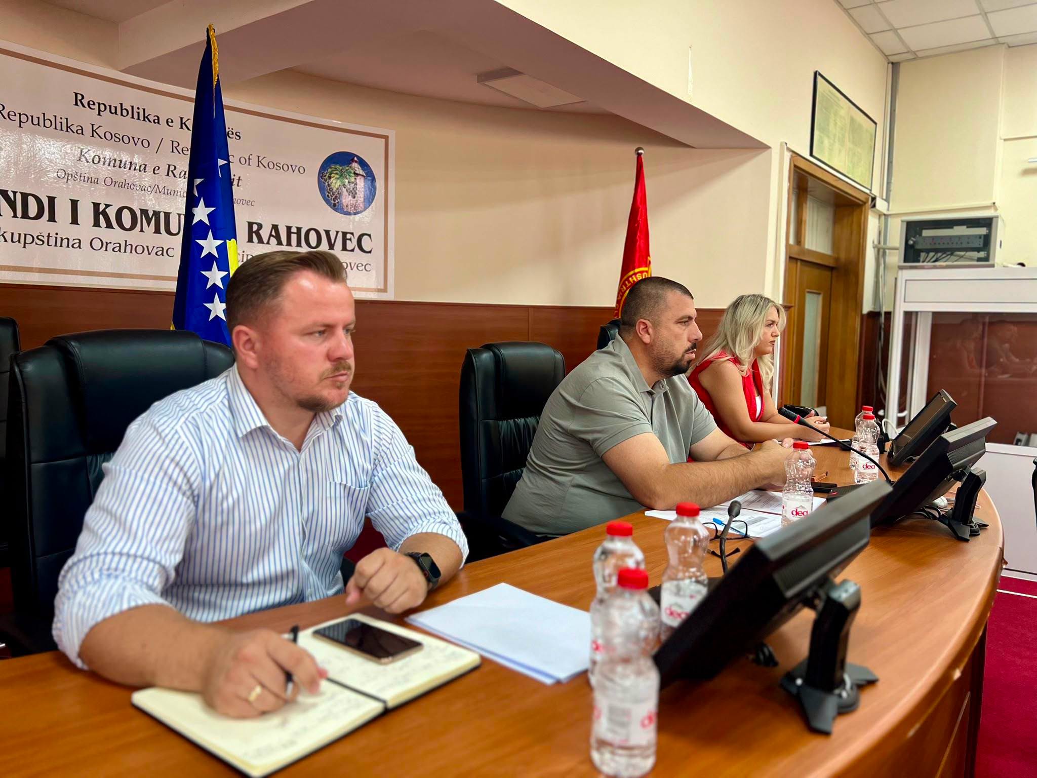 U mbajt konsultimi publik për Draft Rregulloren për Menaxhimin e Mbeturinave
