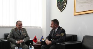 Komandanti i FSK-së, Rrahman Rama merr letër urimi nga shefi i Forcave të Armatosura të Shqipërisë