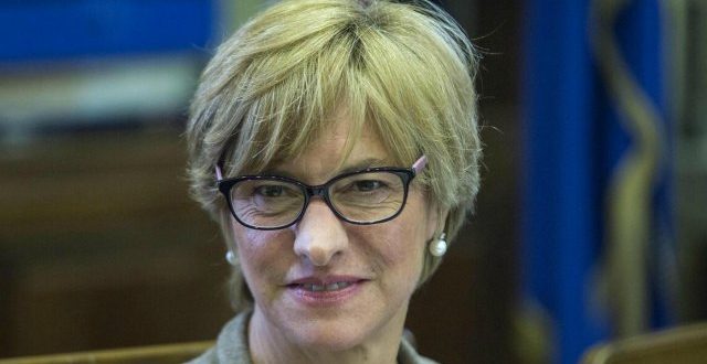 Ministrja e Mbrojtjes së Italisë, Roberta Pinotti sot do të qëndrojë për një vizitë zyrtare në Kosovë