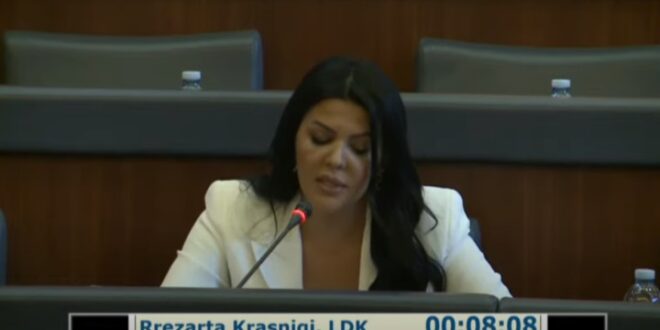 Rrezarta Krasniqi, ka reaguar ndaj Qeverisë Kurti në 7 vjetorin e nënshkrimit të Marrëveshjes së Stabilizim Asocimit