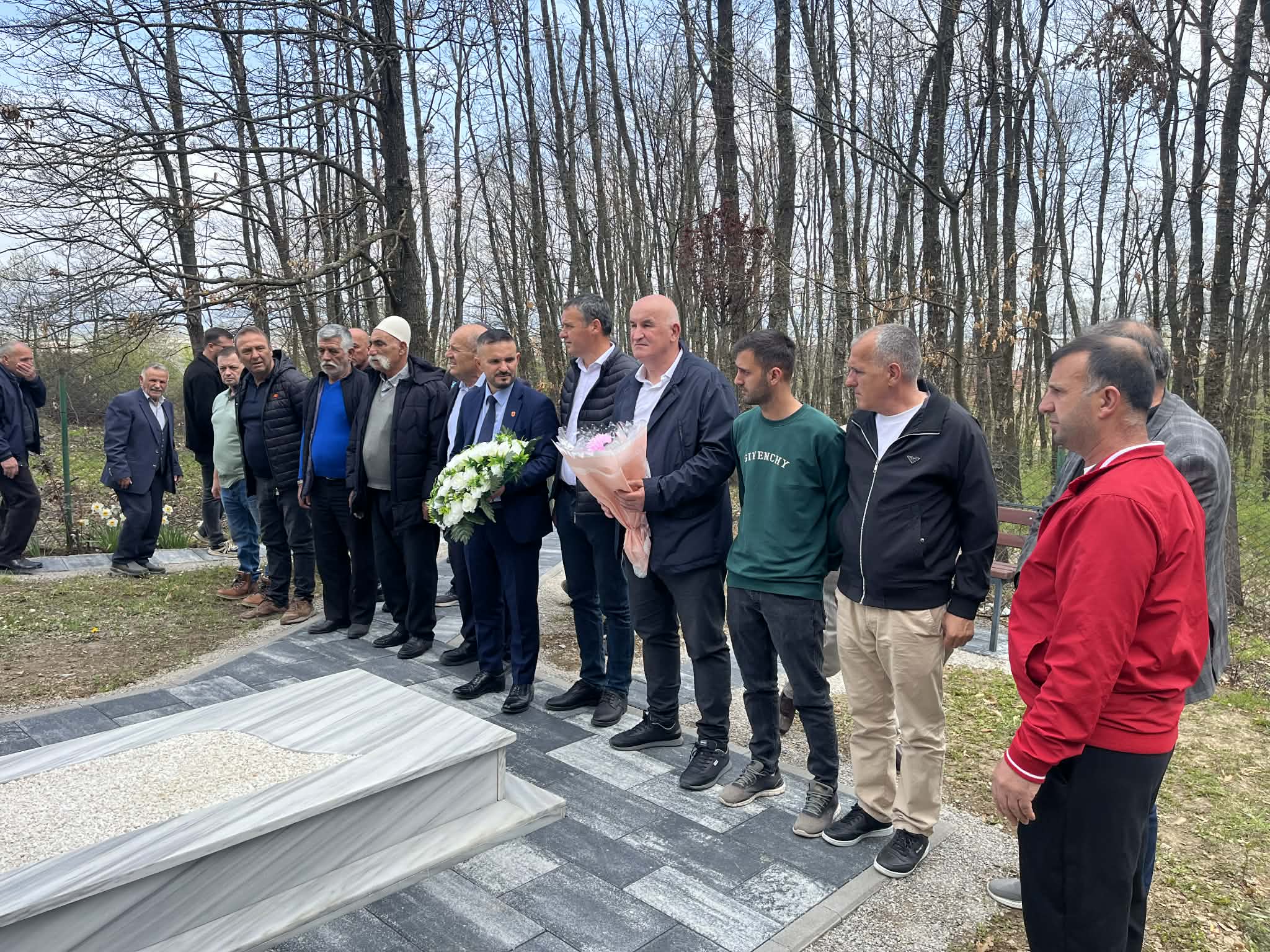 në fshatin Smirë  janë organizuar homazhe në nderim të jetës dhe veprës së ramadan Beratit