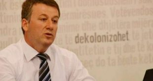 Deputeti i PSD-së, Sali Salihu thotë Serbia po dëshiron të luajë lojë, kinse Kosova nuk ka rol në dialogun e Brukselit