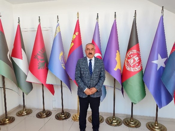 Dr  Skënder Demaliaj  SHQIPTAROTURKU PROF  DR  ŞEREF SARIİPEK NUK I HARRON RRËNJËT E TIJ TË MOÇME SHQIPTARE