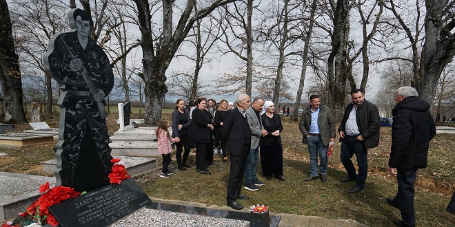 Në fshatin Dashinoc të Deçanit, u përkujtua dëshmori i kombit, Sabit Selim Sadikaj