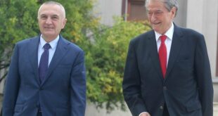 Sokrat Kotherja: Sali Berisha e Ilir Meta janë, tradhtarë, katilë, kusarë