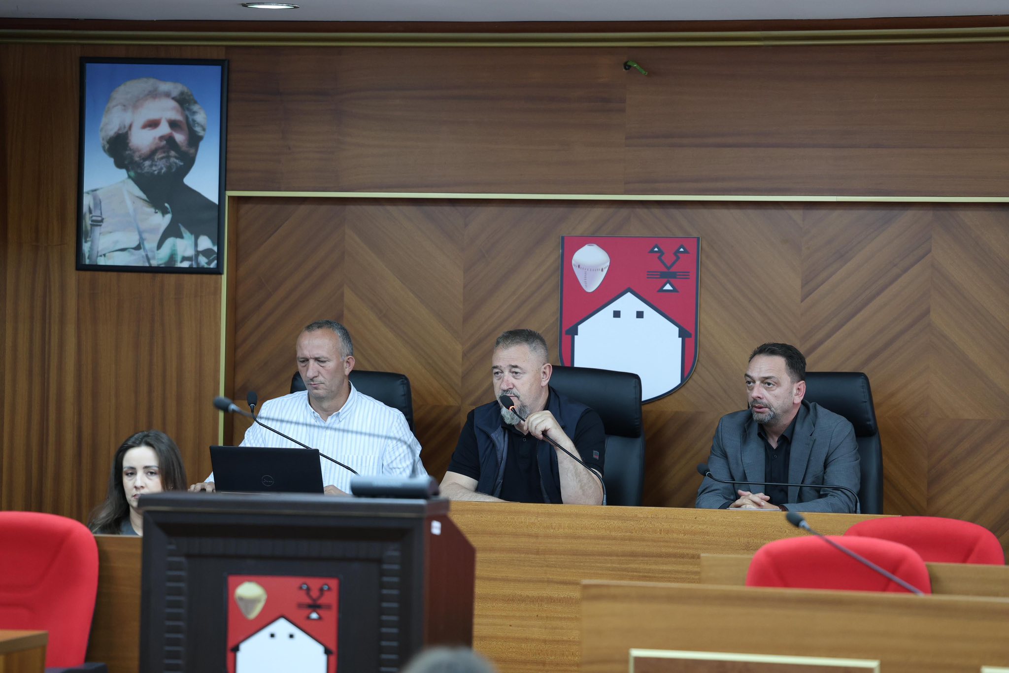 Në Skenderaj është mbajtur dëgjimi publik për përgatitjen e Kornizës Afatmesme Buxhetore 2027 2029