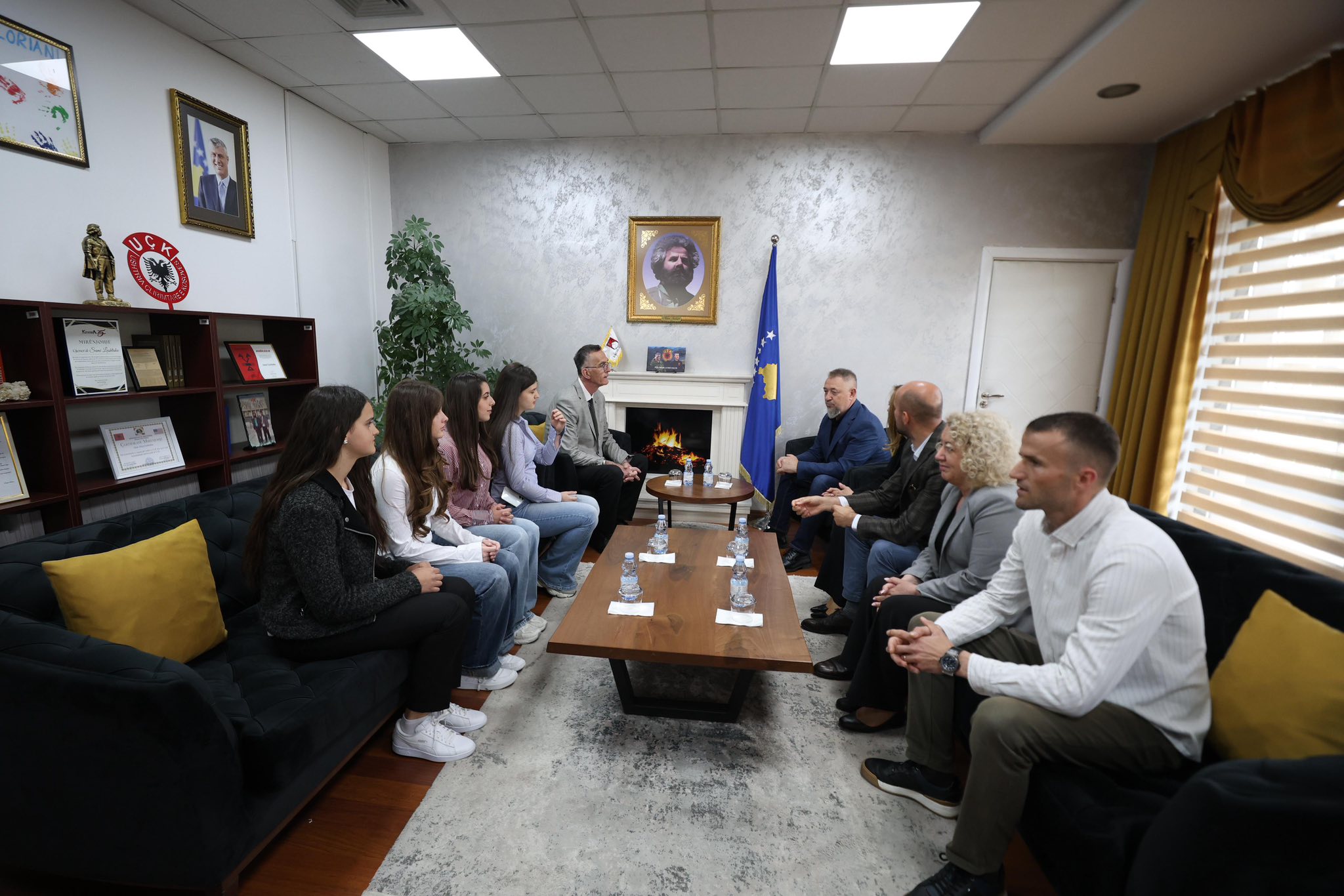Kryetari Lushtaku  ka pritur nxënëset finaliste të Olimpiadës së Dytë të Gjuhës Shqipe në nivel shtetëror nga ShFMU  Rifat Mëziu 