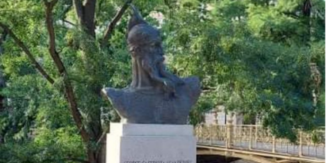 Statuja e heroit kombëtar Gjergj Kastriotit Skënderbeut vendoset sot në Budapestit të Huangarisë