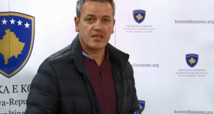 Arben Gashi: Albin Kurti dhe Vetëvendosje nuk janë tërhiqur nga Ligji për Zgjedhjet në Kosovë