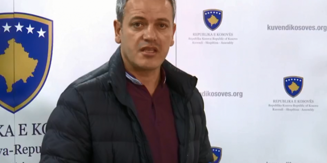 Arben Gashi: Albin Kurti dhe Vetëvendosje nuk janë tërhiqur nga Ligji për Zgjedhjet në Kosovë