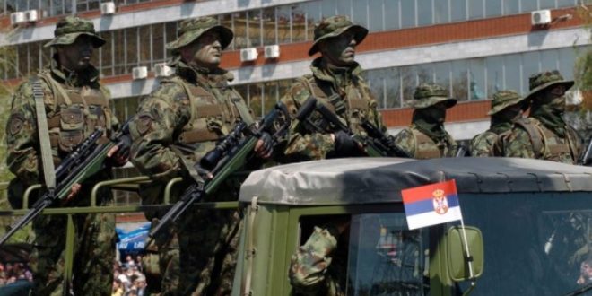 Rusia vazhdon paisjen e ushtrisë serbe me makineri të rëndë ushtarake dhe armë për shkatërrimin e tankeve
