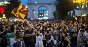 Në Shkup po zhvillohen protesta të fuqishme kundër Qeverisë dhe kryetarit të Maqedonisë