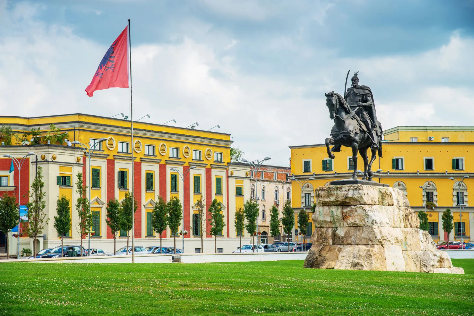 Në Tiranë mbërrijnë kryetarët e shteteve dhe delegacioneve të Procesit të Bashkëpunimit të Evropës Juglindore