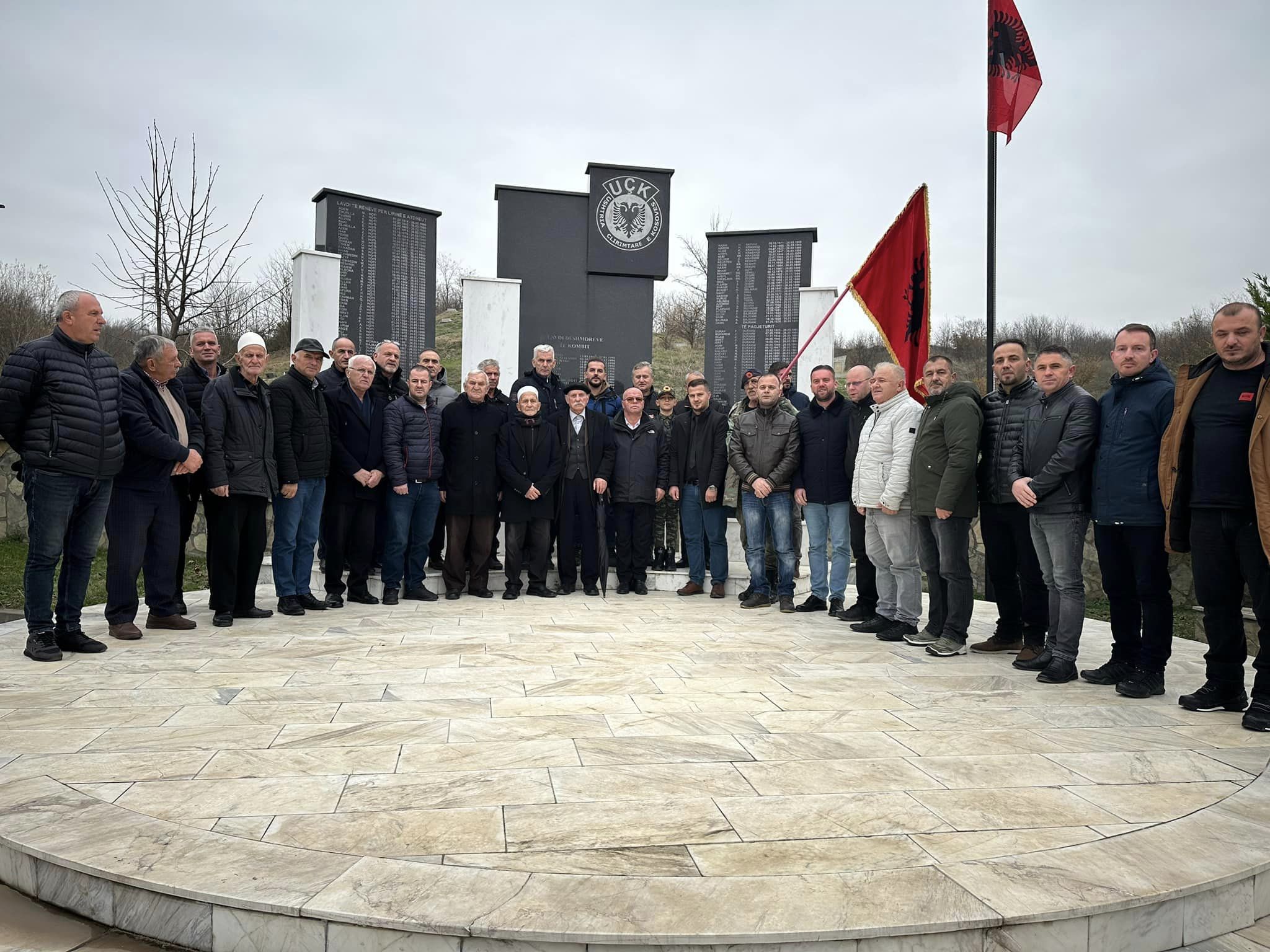 Smajl Latifi  25 vjet më parë në Pashtrik jehuan pushkët e tyre