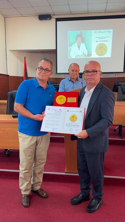U NDA DEKORATA PËR HUMANIZËM  DR  ALI SOKOLI 