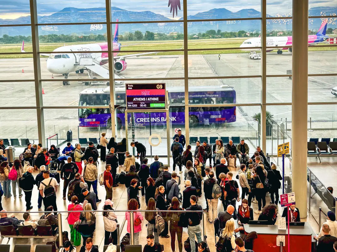 Rritje e ndjeshme e pasagjerëve në aeroportin e Tiranës