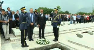 Me nderime ushtarake, i është dhënë lamtumira e fundit babait të kryeministrit të vendit, Hilmi Haradinajt