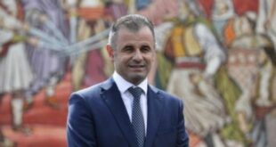 Kryetarit të komunës së Çairit, Visar Ganiu i ngrihen dy kallëzime kundërvajtëse në Stacionin Policor të Bit -Pazarit