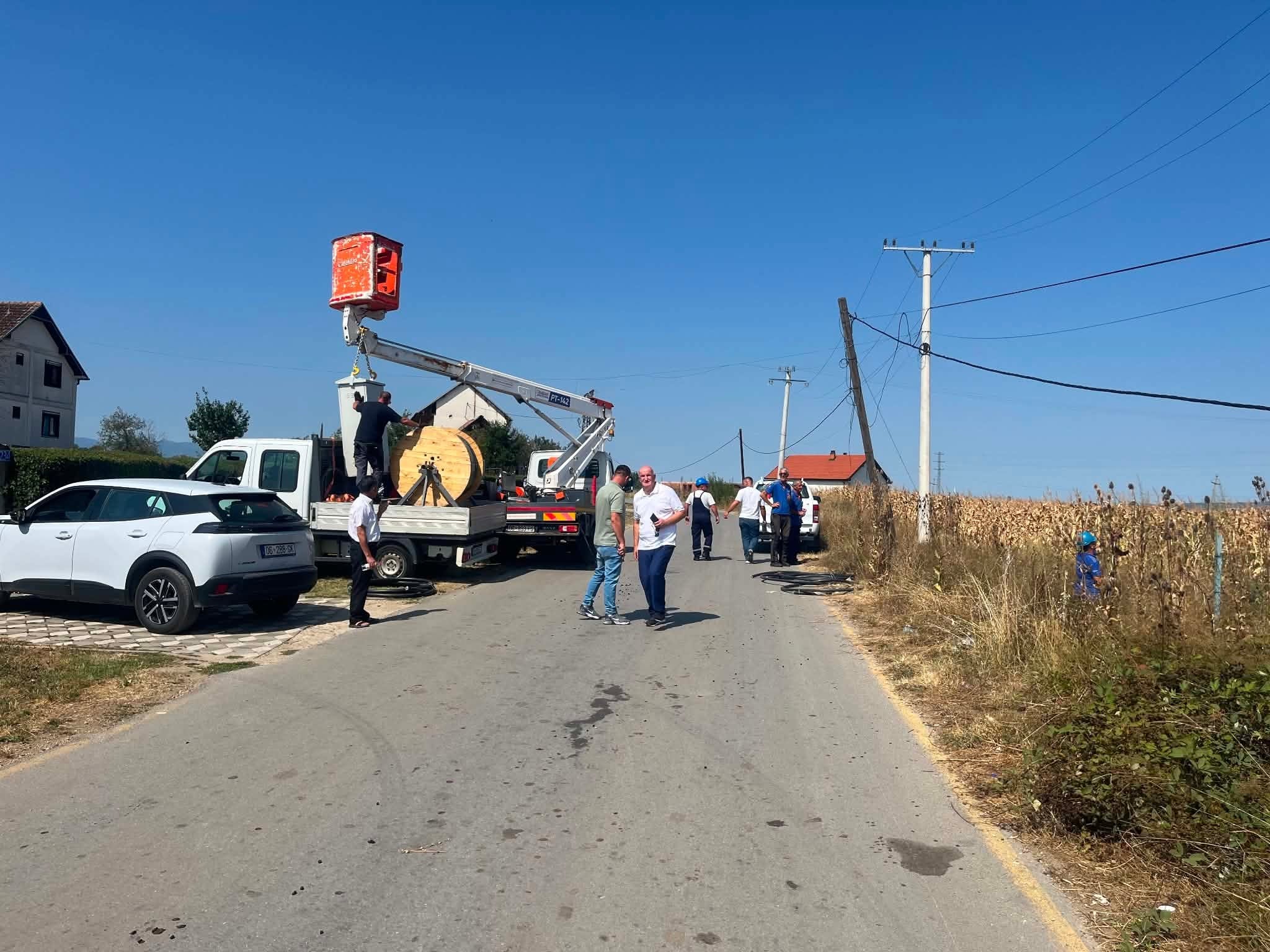 Nisin punimet në rrjetin elektrik që do të mundësojë furnizimin e ujësjellësit në Smirë  Vërban dhe Kabash