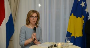 Vjosa Dobruna: Qeveria Kurti, me veprimet e papërgjegjshme për largimin e ambasadorëve e ka defafaktorizuar Kosovën në botë