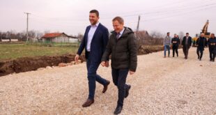 Memli Krasniqi: Qeveria Kurti duhet të marrë shembull nga qeverisja e mirë lokale e PDK-së, në Vushtrri