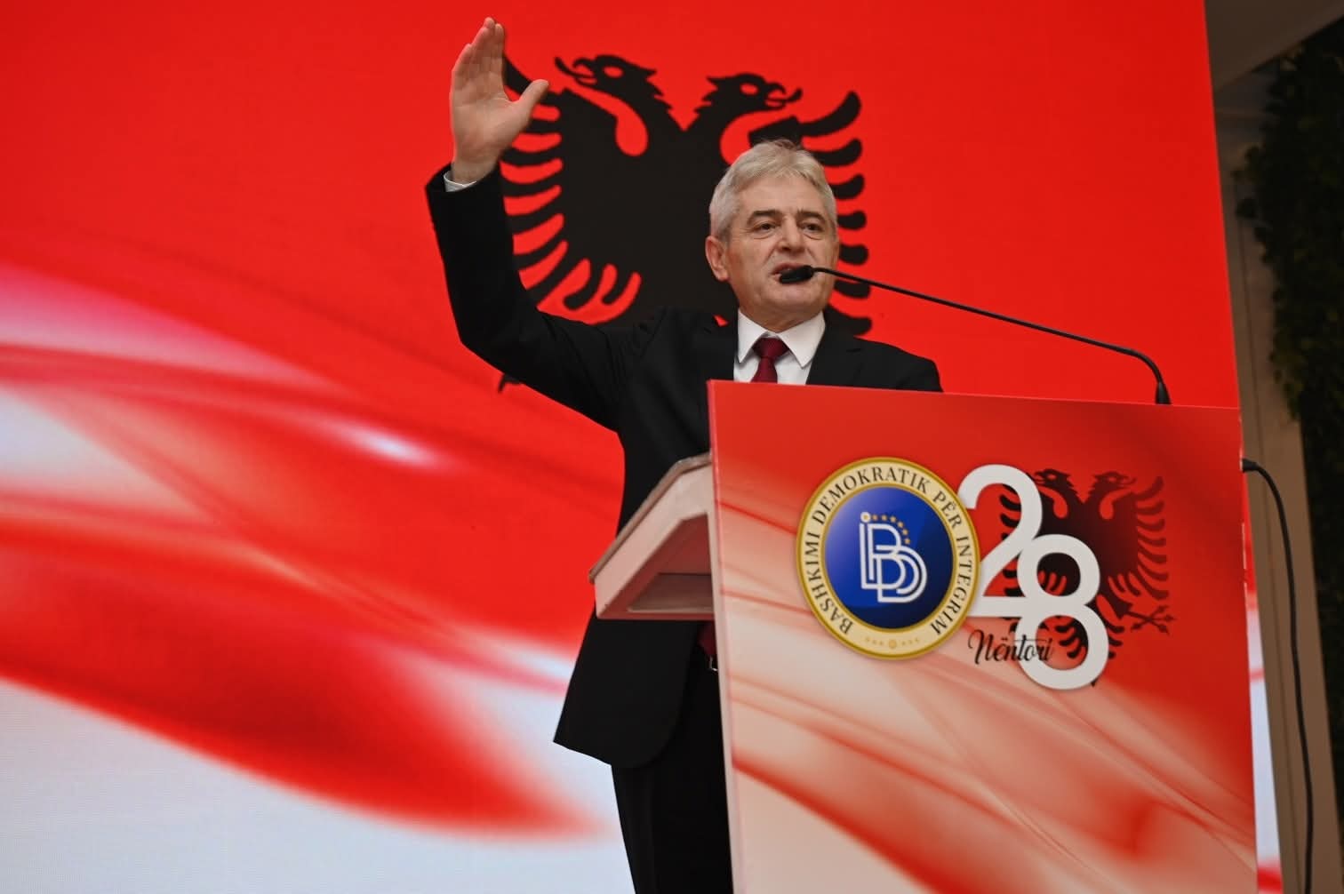 Ismet Sylejmani  KU JETON Ali Ahmeti