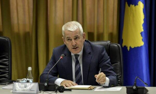 Seanca për gazin lotsjellës në Kuvend dështon për shkak të mungesës së të akuzuarve
