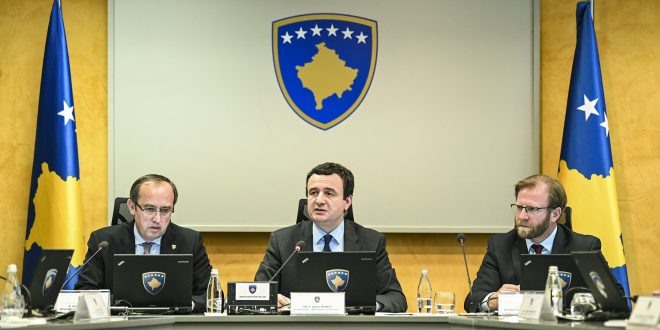 Qeveria e Kosovës ka shfuqizuar vendimin për benificione dhe ka shkarkuar bordin e ndërmarrjes publike Telekomi