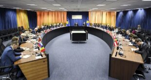 Albin Kurti, priti në takim ambasadorët, shefat e misioneve diplomatike e zëvendës-ambasadorët e akredituar në Kosovë