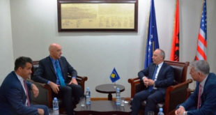 Ministri i Infrastrukturës, Lutfi Zharku, priti në takim drejtorin e Bankës Botërore në Kosovë, Marco Mantovanelli
