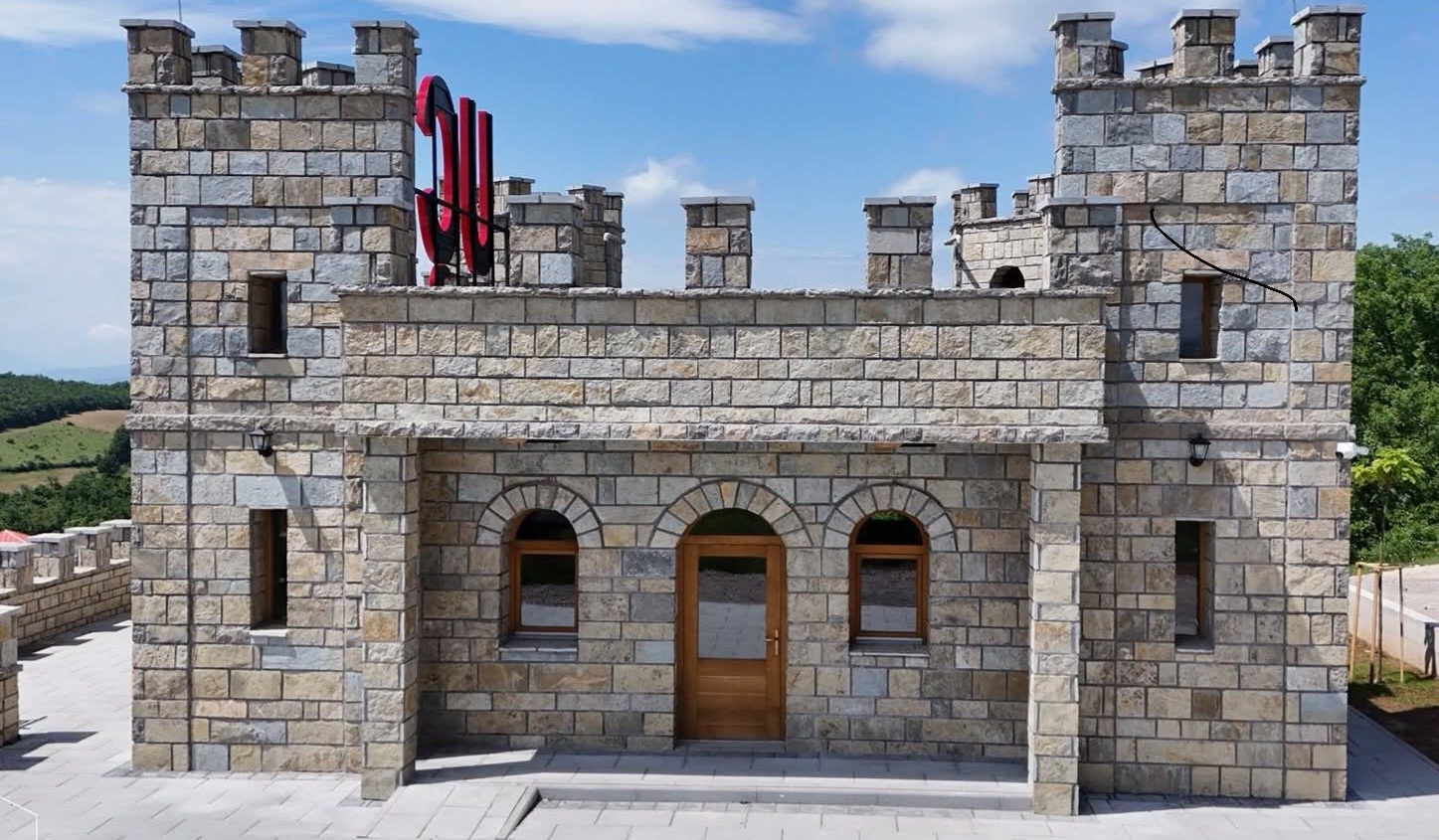 abedin-balaj-reagim-kulla-ne-doberdelan-memorial-i-luftes-pa-historine-e-tij-te-vertete
