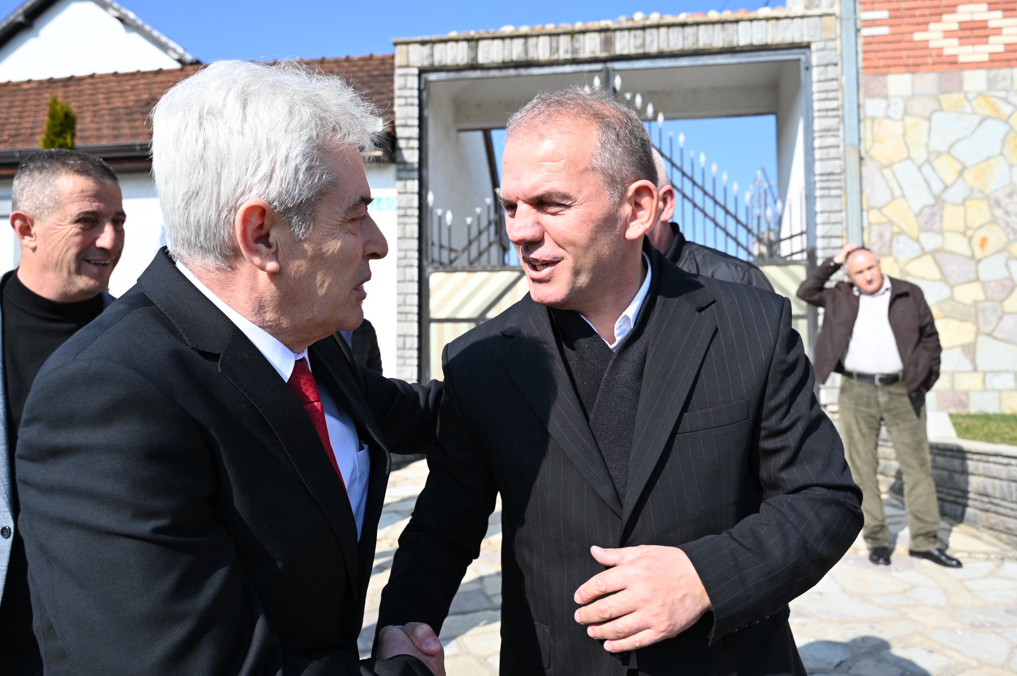 Ali Ahmeti  Familja Jashari shembull frymëzimi dhe sakrifice për lirinë e Kosovës