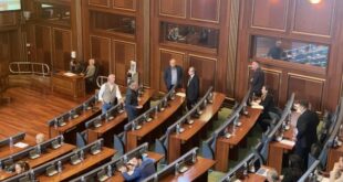 Deputetët e AAK-së kanë lëshuar sallën e Kuvendit, nga shkaku se nuk po marrin përgjigje për pyetjet parlamentare