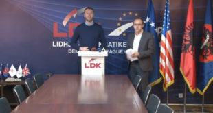 Kandidati i LDK-së për Prishtinën, Arban Abrashi kritikon Ahmetin dhe premton dyfishim të buxhetit për kryeqytetin