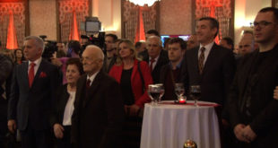 Veprimtari i çështjes kombëtare, Adem Demaçi është nderuar me titullin “Qytetar Nderi” i Tiranës