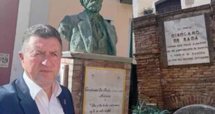 Adem Lushaj: PËRTEJ ADRIATIKUT, NË GJURMËT E ARBËRISË (Një udhëtim drejt arbëreshëve të Shën Mitrit – San Demetrio Corone)