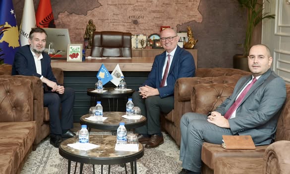 Agim Aliu pret Çekun  diskutojnë për investimet në Ferizaj