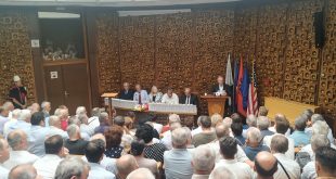 Sot në Prishtinë u mbajtën aktivitete tematike përkujtimor e kulturorë në një-vjetorin e ndarjes nga jeta të Adem Demaçit