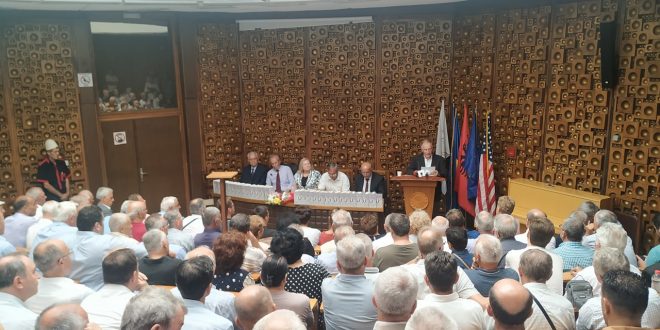Sot në Prishtinë u mbajtën aktivitete tematike përkujtimor e kulturorë në një-vjetorin e ndarjes nga jeta të Adem Demaçit