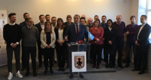 Kryetari aktual i Prishtinës, Shpend Ahmeti prezanton asamblistët e Vetëvendosjes