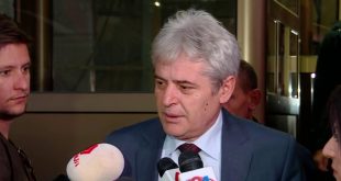 Kryetari i BDI-së, Ali Ahmeti përfundoi hetimin dyditorë me hetuesit e Prokurorisë Speciale të Gjykatës së Hagës