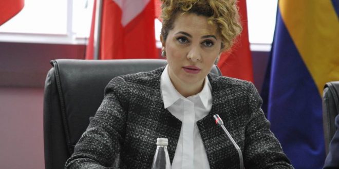 Albena Reshitaj, e cila deri tani e drejtonte ministrinë e Mjedisit dhe Planifikimit Hapësinor, ka dhënë dorëheqje