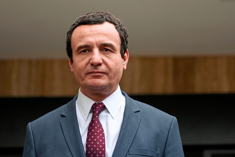Paradoksi i Albin Kurtit  Nga kritiku i ashpër i Thaçit  te vizitat pa rezultat në ShBA