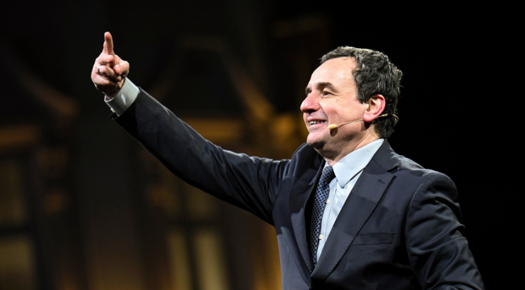 Kosova përballet me zgjedhje të reja pas një viti të bllokuar politikisht