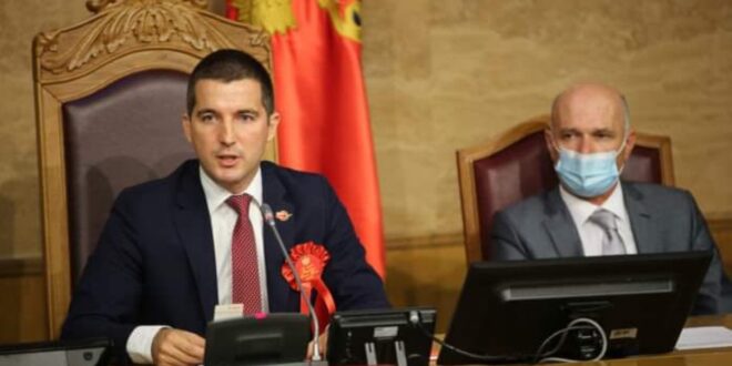 Pas votimit të mocionit të mosbesimit ndaj Qeverisë së Malit të Zi, Kuvendi do të vendos për shkarkimin e kryekuvendarit, Aleksa Beçiq