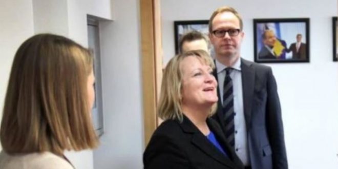 Ambasadorja e Finlandës në Prishtinë, Anne Huhtamaki: Liberalizimi i vizave është në duart e Kosovës