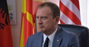 Arben Taravari ka vendosur që Aleanca për Shqiptarët, të shkojë në koalicion me partitë opozitare shqiptare para zgjedhjeve në Maqedoni