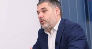 Ardian Kastrati, reagoi kundër Projektligjit për tekstet shkollore, të cilin e miratoi Komisioni për Arsim i Kuvendit të Kosovës